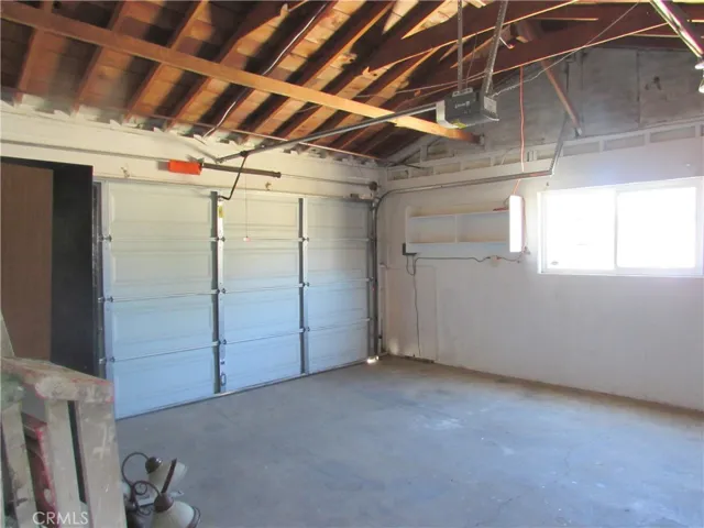 10116 Owensmouth, Chatsworth, California 91311 — photo 5