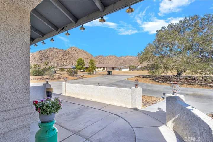 16976 Joshua, Apple Valley, California 92307 — photo 5