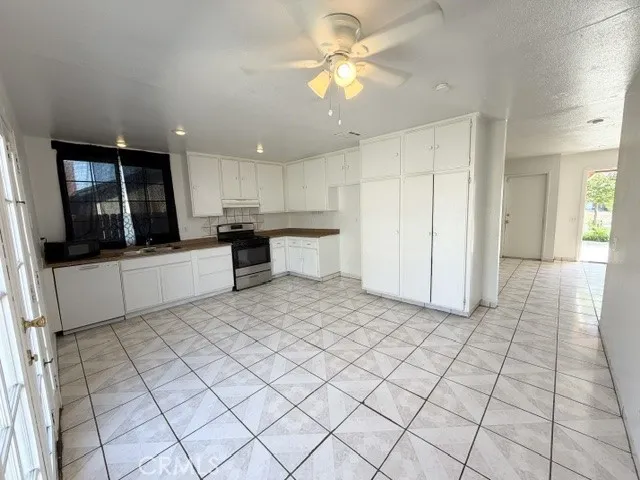 6855 Farrier Avenue, Riverside, California 92503 — photo 5