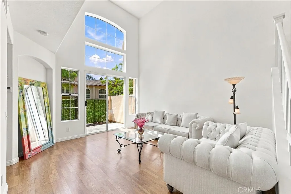Living room / Family room, open floor plan, leading to your Private-Patio. Enjoy the breeze and abundance of light. Living room / Family room, open floor plan, leading to your Private-Patio. Enjoy the breeze and abundance of light.