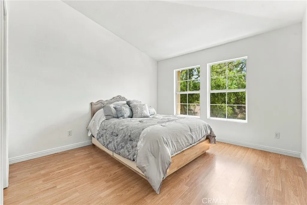 Primary Suite upstairs, vaulted ceiling, spacious, private, with views of Greenbelt and trees Primary Suite upstairs, vaulted ceiling, spacious, private, with views of Greenbelt and trees