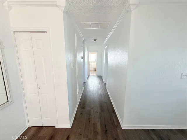 9423 Woodley, Los Angeles, California 91343 — photo 4
