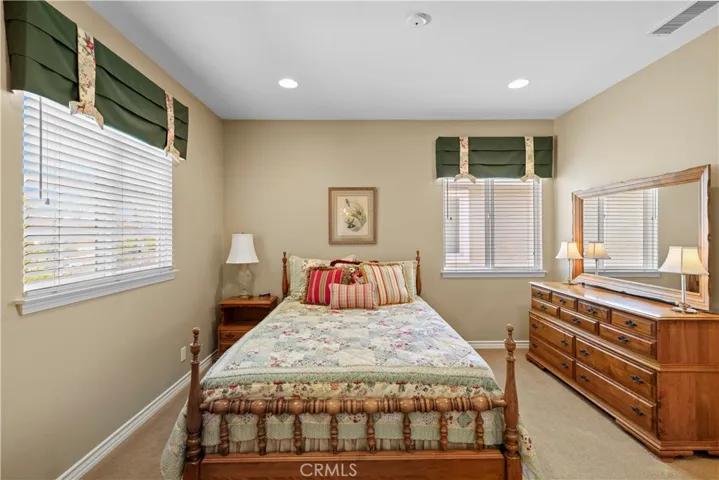 Beautiful En-Suite that Could be used as "Guest Quarters" as this En-Suite is located on the opposite side of the other Bedrooms for Privacy.