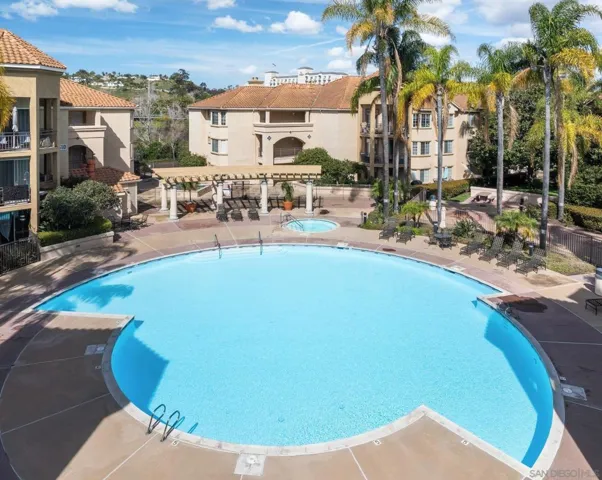 580 Camino De La Reina 321, San Diego, California 92108 — photo 5