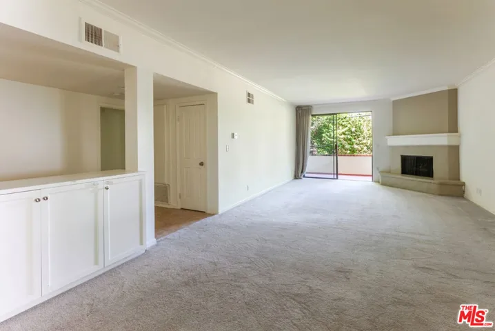 11755 Montana Avenue 208, Los Angeles, California 90049 — photo 5