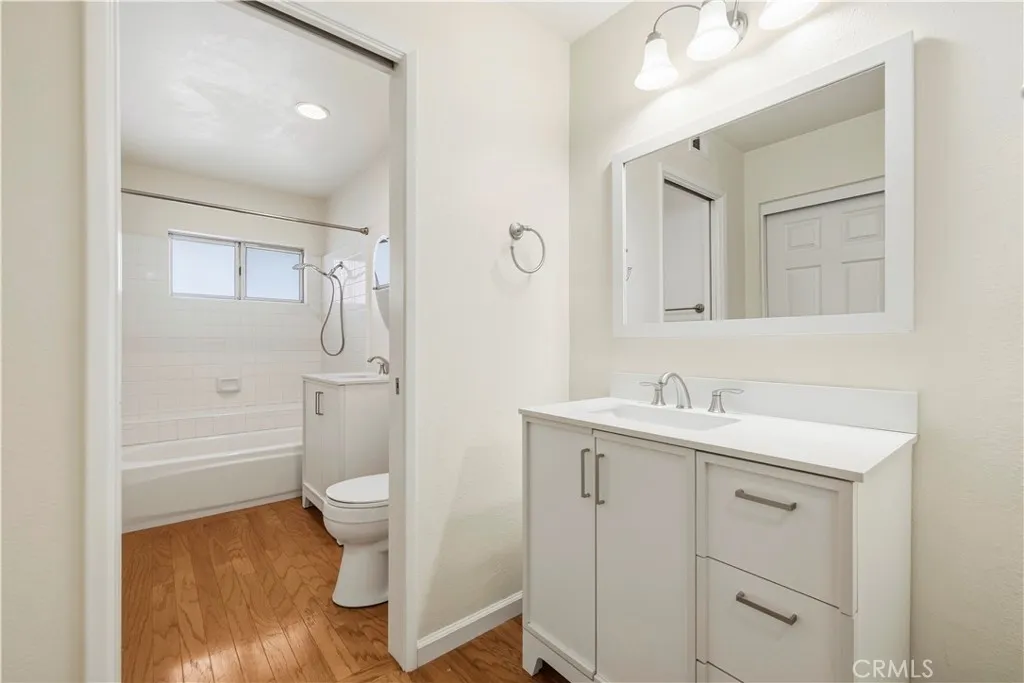 Bathroom has 2 sinks Bathroom has 2 sinks