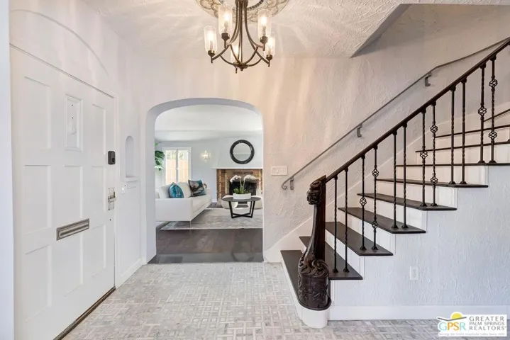 404 E Randolph Street, Glendale, California 91207 — photo 5