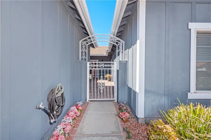 13400 Baylor, Victorville, California 92392 — photo 5