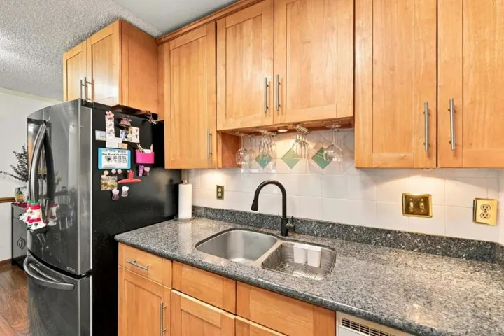 240 N Bayshore Boulevard 307, San Mateo, California 94401 — photo 5