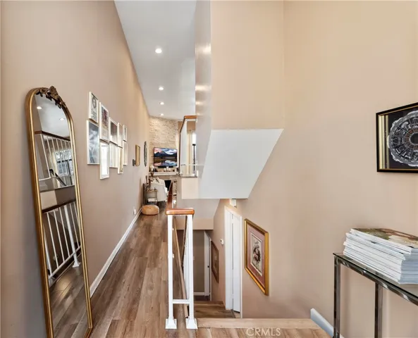 4652 Don Lorenzo B, Los Angeles, California 90008 — photo 5