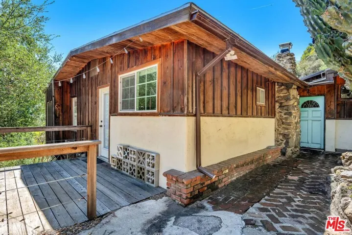 2519 Horse Shoe Canyon Road, Los Angeles, California 90046 — photo 5