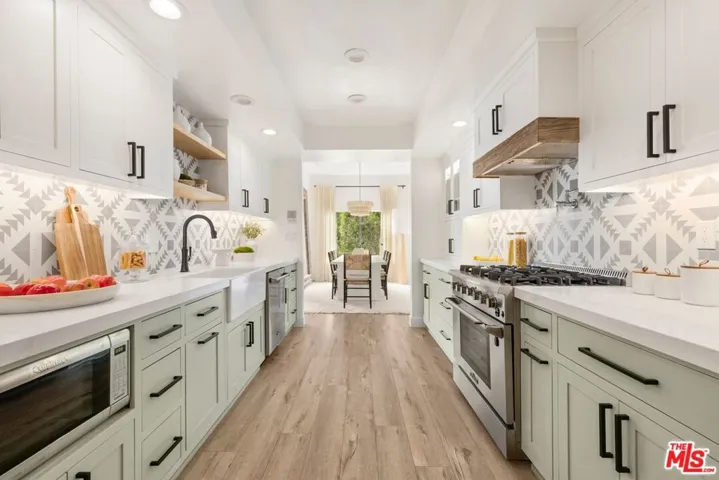 1618 Michael Lane, Los Angeles, California 90272 — photo 5