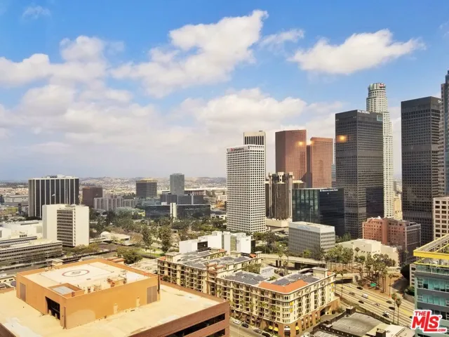 1100 Wilshire Boulevard 2610, Los Angeles, California 90017 — photo 4