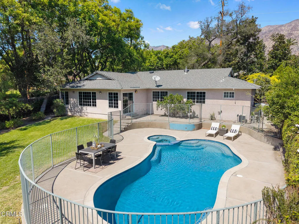 Gated Pool+Spa