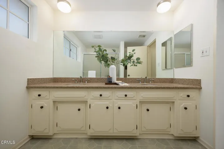 Dual Sinks