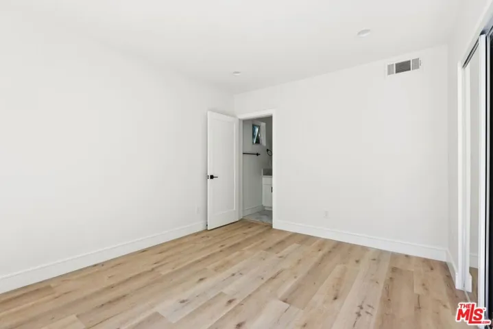 2111 Holly Drive, Los Angeles, California 90068 — photo 5