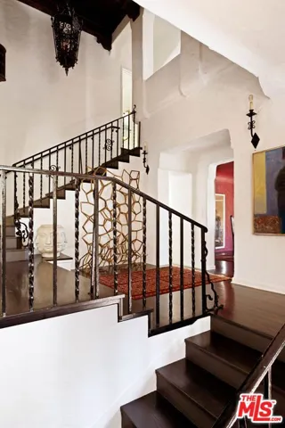 2556 Aberdeen Avenue, Los Angeles, California 90027 — photo 4