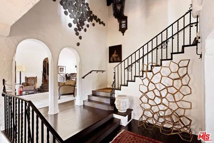 2556 Aberdeen Avenue, Los Angeles, California 90027 — photo 5