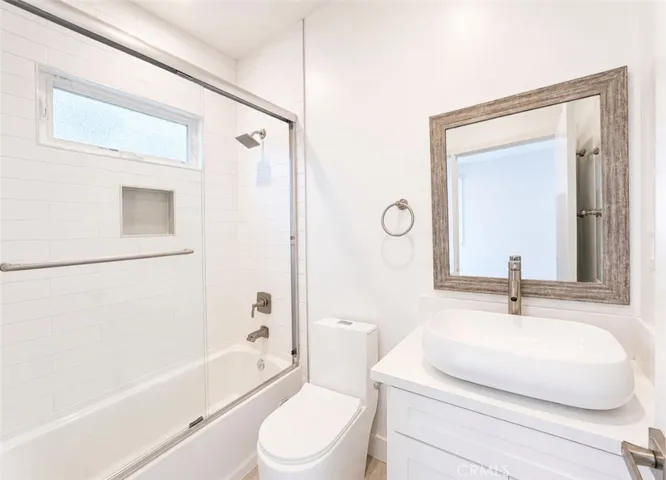 1739 1/2 Magnolia Avenue 1739 1/2, Los Angeles, California 90006 — photo 5