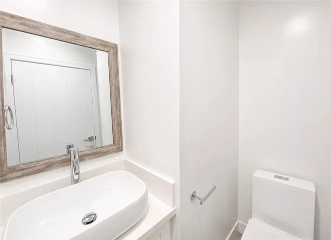1739 1/2 Magnolia Avenue 1739 1/2, Los Angeles, California 90006 — photo 4