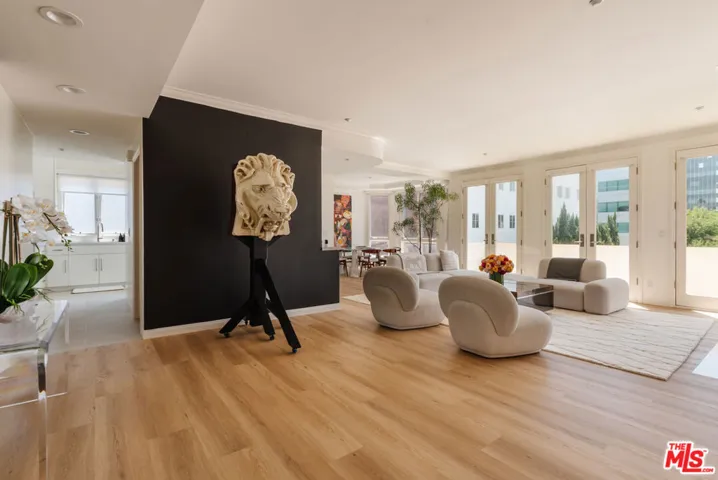 121 N Almont Drive 304, Beverly Hills, California 90211 — photo 5