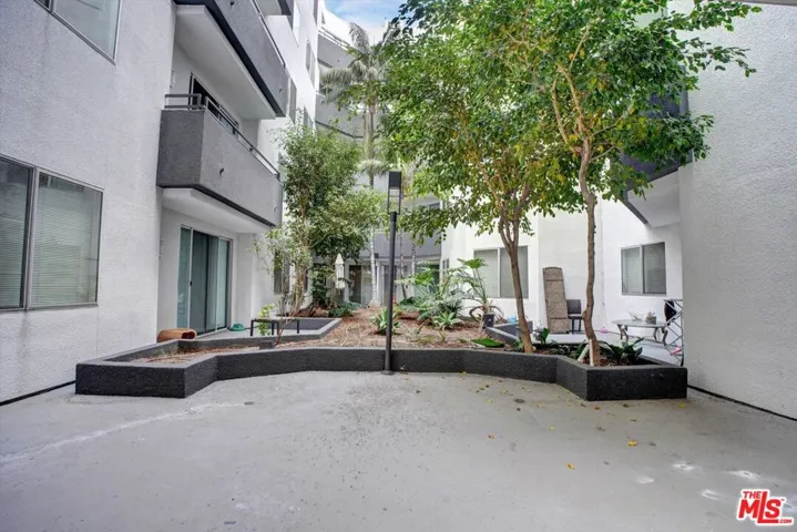 10600 Wilshire Boulevard 514, Los Angeles, California 90024 — photo 5
