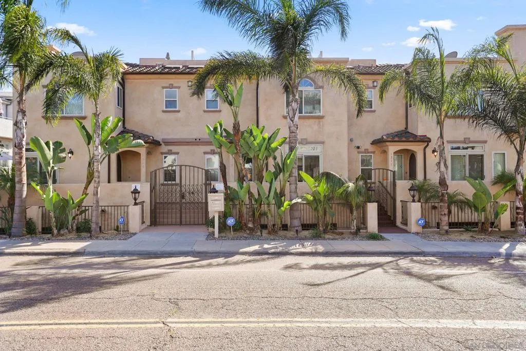 1311 15 Pacific Beach Dr