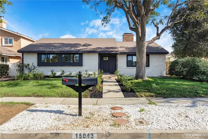 15043 Tuba, Los Angeles, California 91345 — photo 4