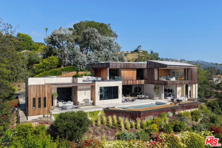 10733 Stradella Court, Los Angeles, California 90077 — photo 4