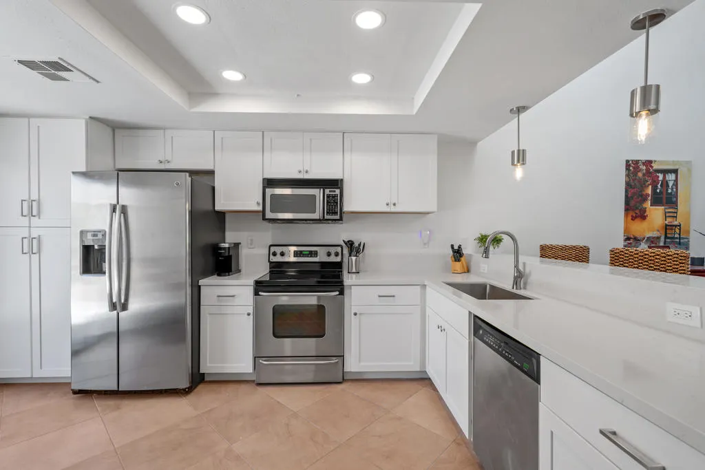 76495 Daffodil - Remodeled Kitchen 76495 Daffodil - Remodeled Kitchen