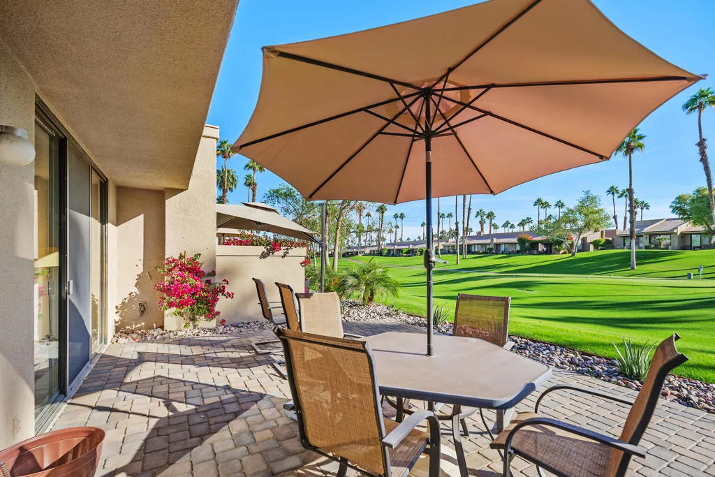 76495 Daffodil - Back Patio 76495 Daffodil - Back Patio