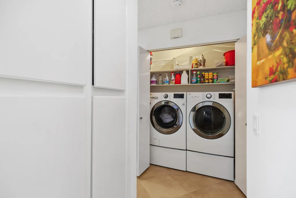 76495 Daffodil - Laundry 76495 Daffodil - Laundry