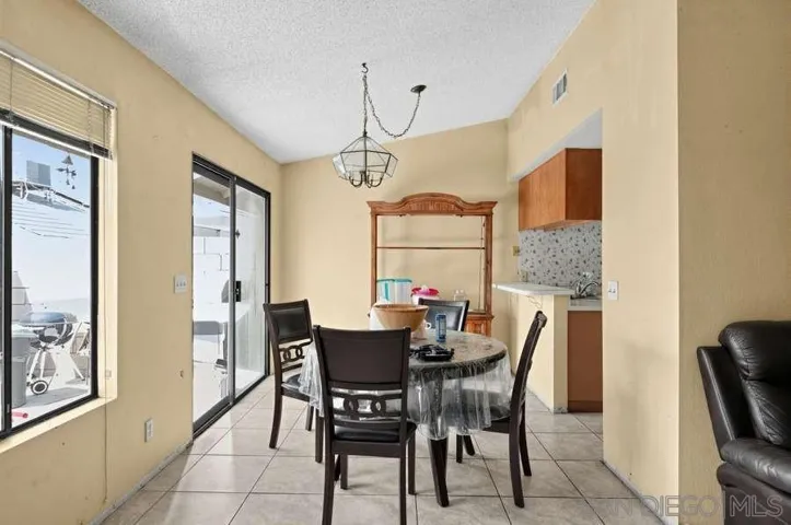 1382 Trenton 5, San Jacinto, California 92583 — photo 4