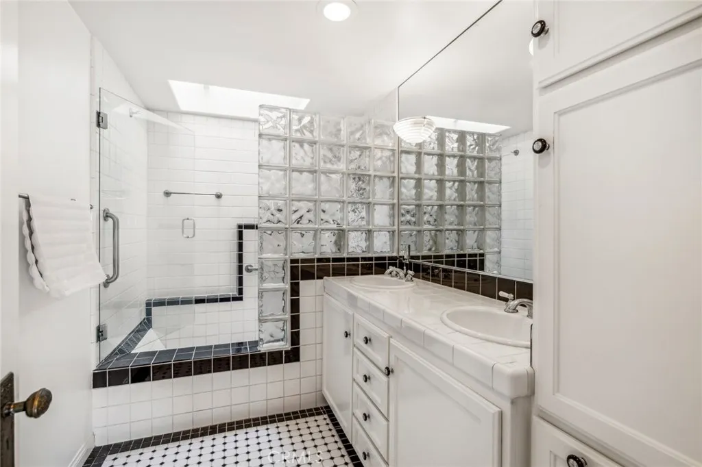 Secondary bathroom Secondary bathroom