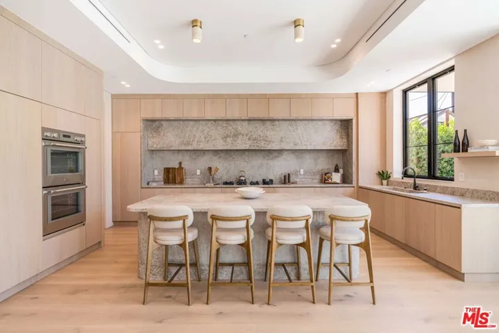 16723 La Maida Street, Los Angeles, California 91436 — photo 5