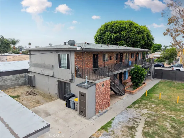 4623 E Compton, Compton, California 90221 — photo 4