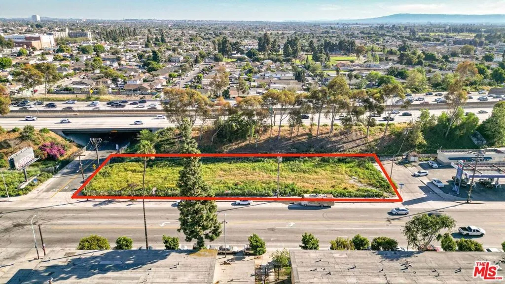 1422 E Imperial Hwy