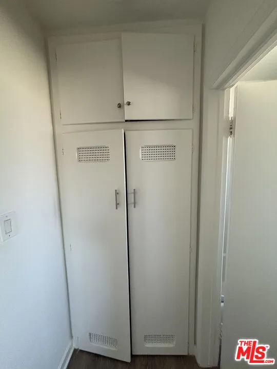 Closet Closet