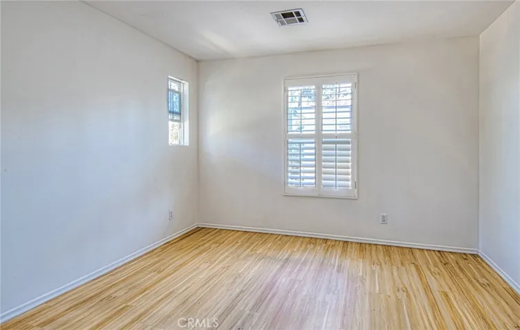 Second upstairs bedroom.