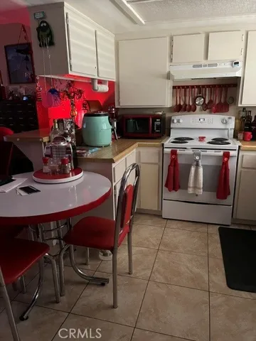 2819 Monterey, Bakersfield, California 93306 — photo 5
