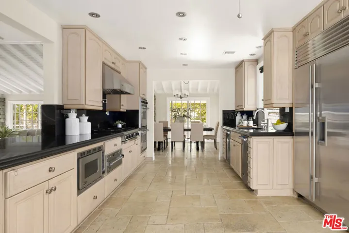 4615 White Oak Place, Los Angeles, California 91316 — photo 5