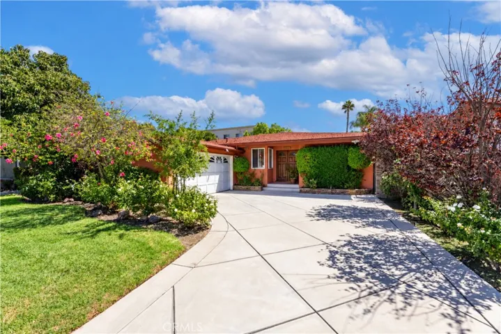 7044 Mammoth Avenue, Van Nuys, California 91405 — photo 4