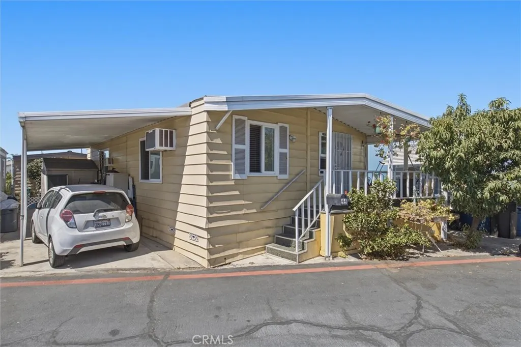 1850 W Orangethorpe Ave W #44