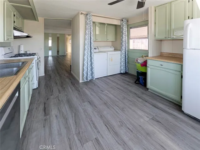 432 S Harbor Boulevard 143, Santa Ana, California 92704 — photo 5
