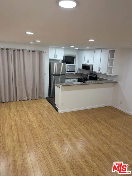 Living Area Living Area