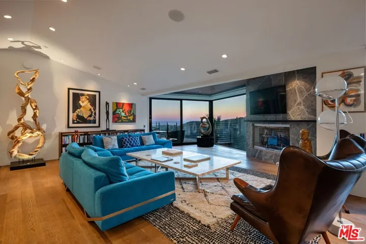1570 Casale Road, Los Angeles, California 90272 — photo 4