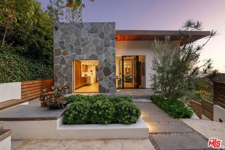 1570 Casale Road, Los Angeles, California 90272 — photo 5