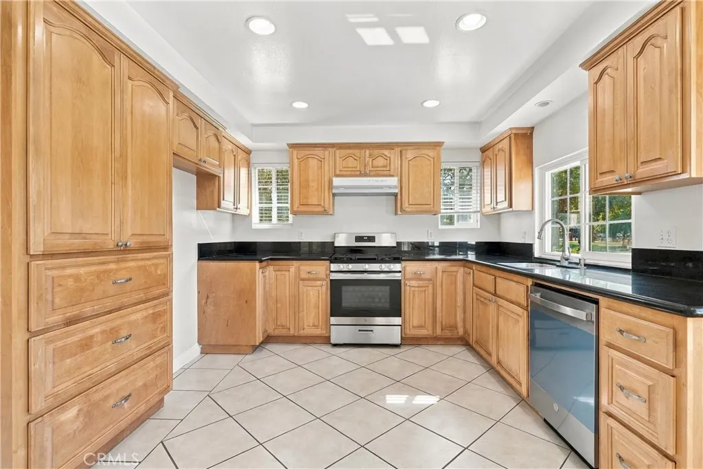Appliances come with the home Appliances come with the home
