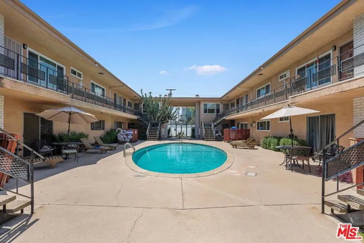 5232 Corteen Place 20, Los Angeles, California 91607 — photo 4