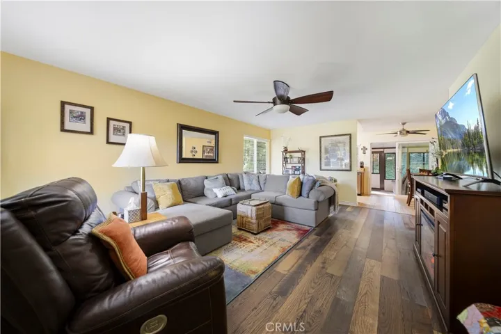 19508 Avenue Of The Oaks, Newhall, California 91321 — photo 4